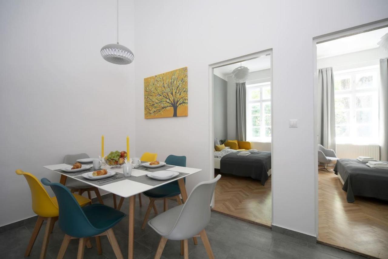Apartman Central Apartman 3 Bdr, 2 Bath+3a/c+free Parking+quite